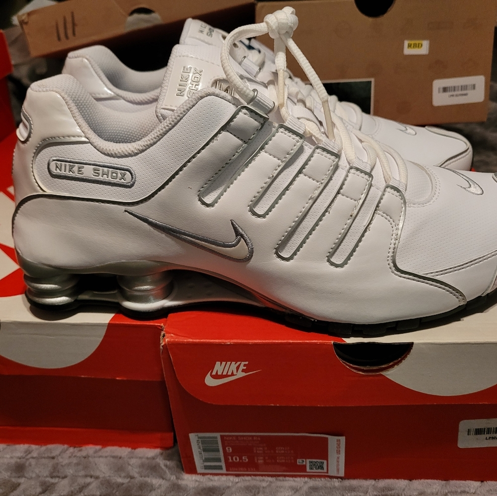 Men's Nike Shox NZ Size 12 brand new